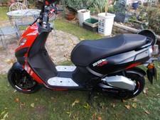 Peugeot  Streetzone 50cc Automatic Twist and Go Scooter