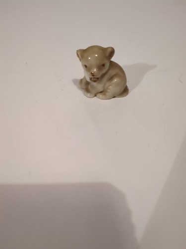 Wade first whimsies - first, lion