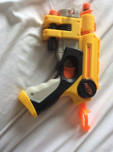Nerf gun with foam - gun, dart