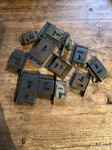 Bundle old box locks see - of,
