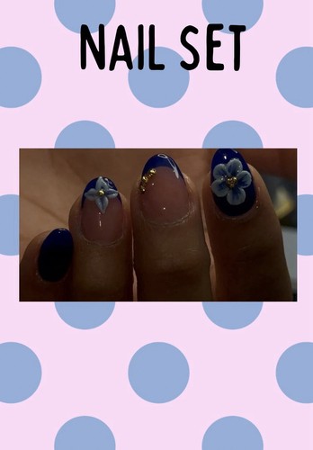 Blue nude flower square - blue, 3d