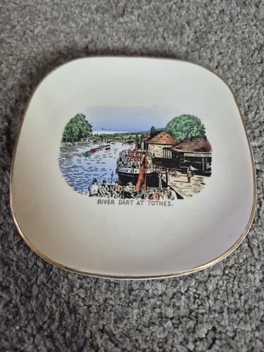 Vintage souvenir plate - ,, river