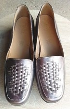 FOOTGLOVE SIZE 5.5 WIDER FIT ROSE GOLD LEATHER SLIP ON. G2/68113025B2/12A