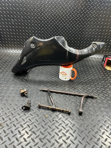 Suzuki 650 bellypan lower - sv,