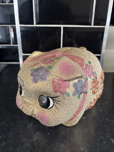 Gold chinese happiness pig - chinese,
