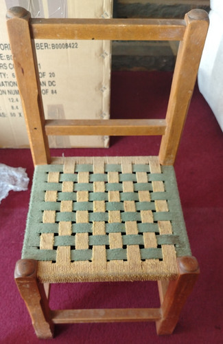 Dolls childs chair woven - /,