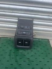 REAR VENTS VOLKSWAGEN GOLF GTI MK8 MQB 2017-2021 /CONTROLS & CHARGING USB