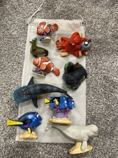 Disney Store Deluxe Pixar Finding Dory Nemo Figurine Figures include storage bag