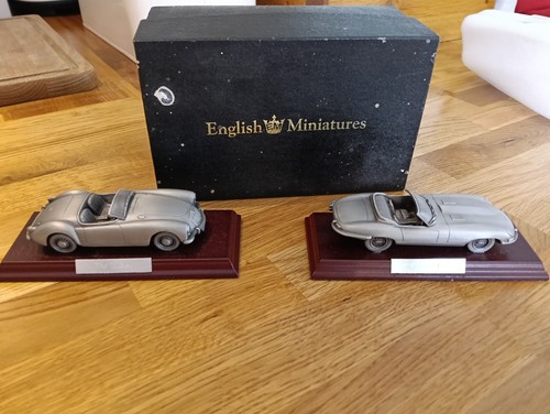 Pair english miniatures - of,