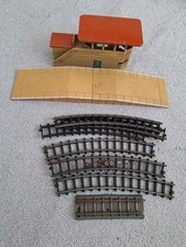 Hornby Dublo Island Platform Metal Ramps  + Signal Cabin Meccano etc