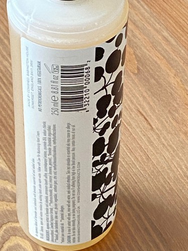 Cowshed dirty cow - , refreshing