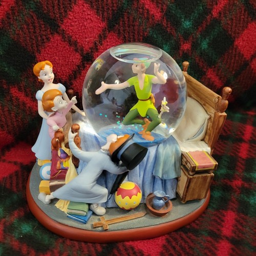 Disney store exclusive peter - exclusive,