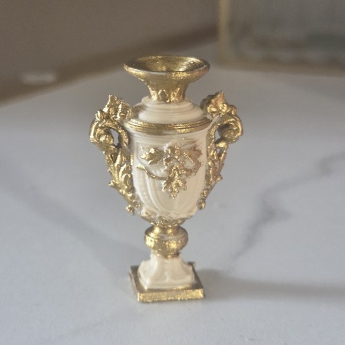 12th scale minature vase - scale,