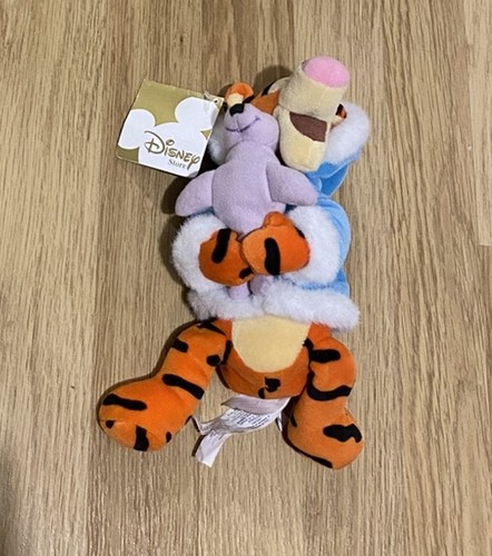 Disney store eskimo tigger - store,