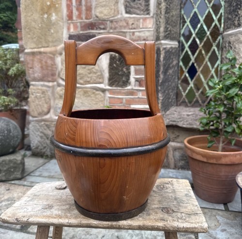 Vintage chinese wooden well - wooden,