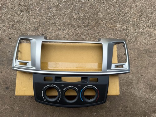 Toyota hilux radio dash - toyota,