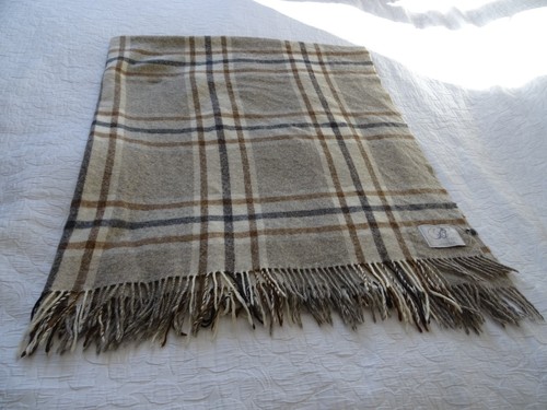 Bronte moon pure shetland - by,