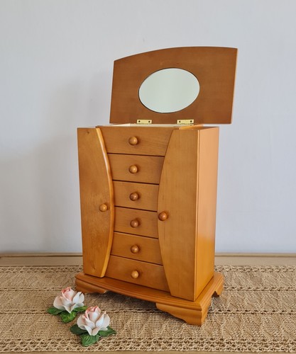 Large vintage wooden jewellery - vintage,