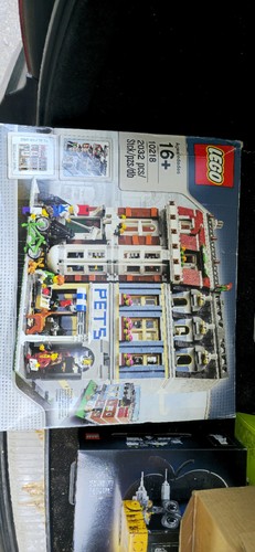 Lego modular buildings 10218 - lego,