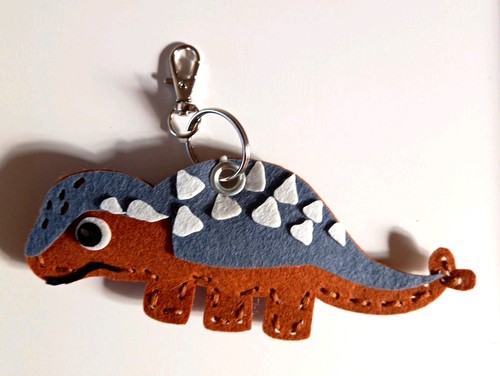 Multi felt dinosaur - multi,
