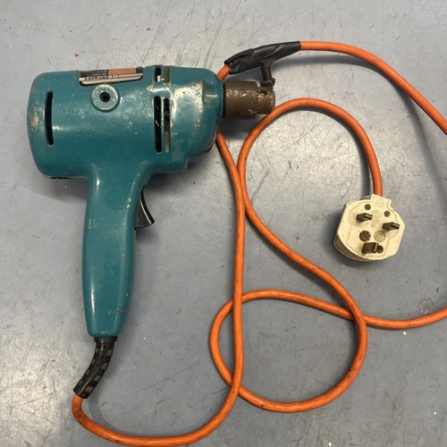 Black decker drill super - &,