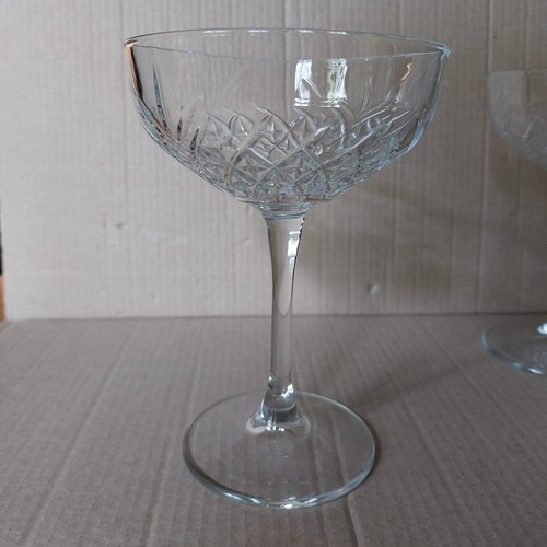 Champagne coupe glasses - champagne,