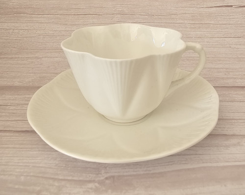 Shelley dainty white bone - 'dainty,