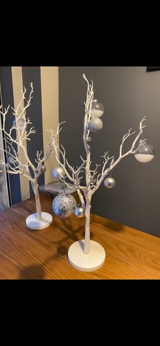 White manzanita trees - white,