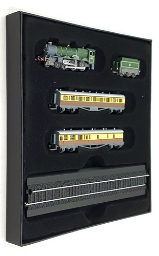 Atlas 220 scale static loco - 1/220,