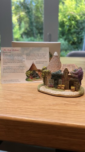 The hop pickers lilliput lane - hop,
