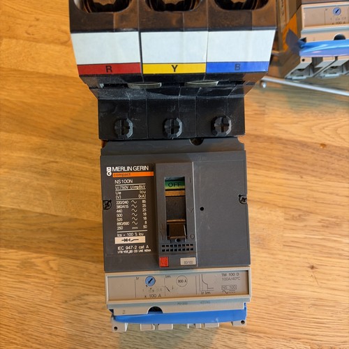Schneider merlin gerin compact - schneider,