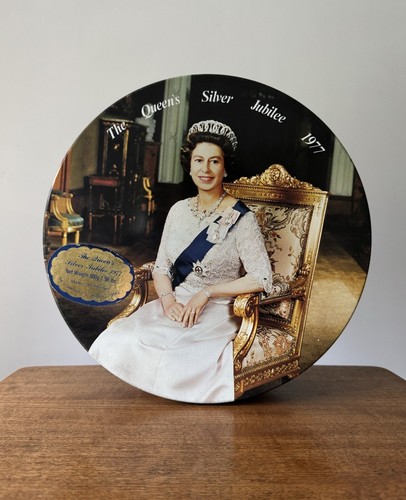 Vintage 1977 queen elizabeth - vintage,