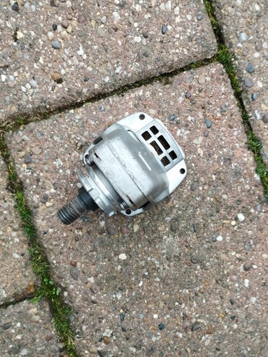 Makita gear housing - gear,