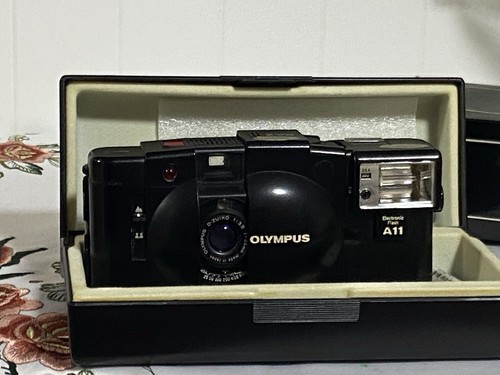 Olympus xa2 rangefinder - olympus,