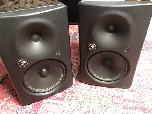 Mackie hr824 mk2 - hr824, active