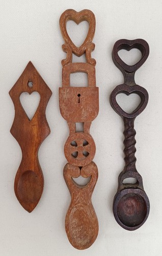 Vintage hand carved - 3x, welsh