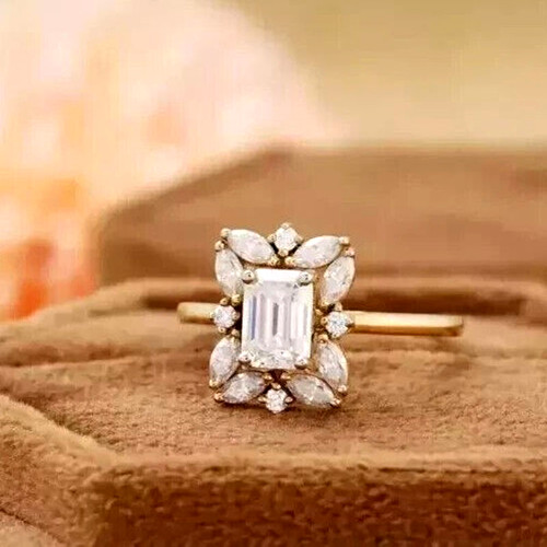 Emerald cut diamond - ct,