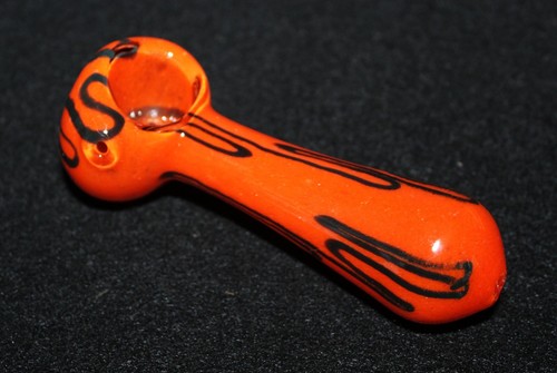 Tigger glass tobacco - 4",