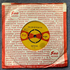 FASCINATIONS - GIRLS ARE OUT TO GET YOU rare UK 1968 / NORTHERN SOUL / SUE EX+++
