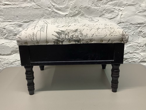 Small lightweight wooden