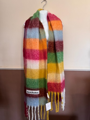 Acne studios fuzzy wool - bn,