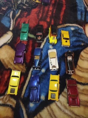 Hot wheels luxury classic - hot,