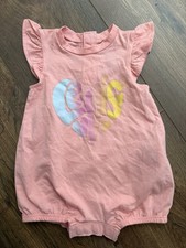 Baby Girls Levi’s Romper. 3