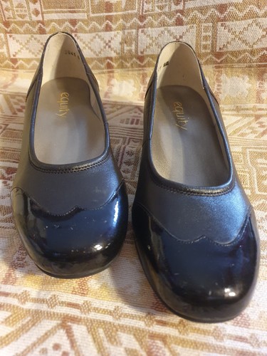 Equity size brown shoes - equity, 5