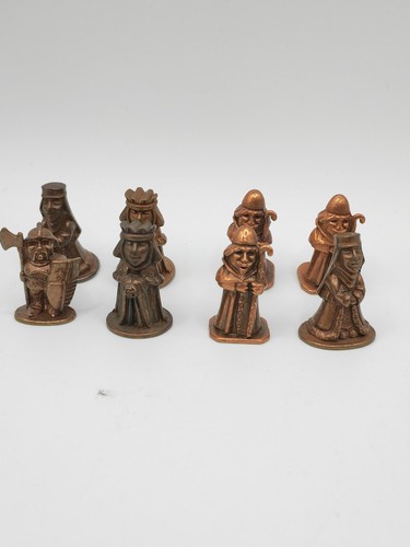 Metal miniature figurines - 8,