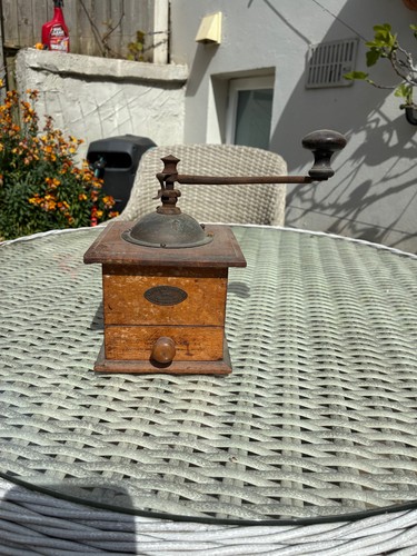 Antique coffe grinder - antique,