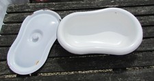 Vintage White Enamel Bath tub