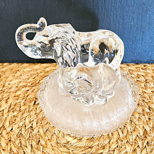 Glass elephant figurine - ,