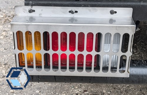 Rear light guard - rear,