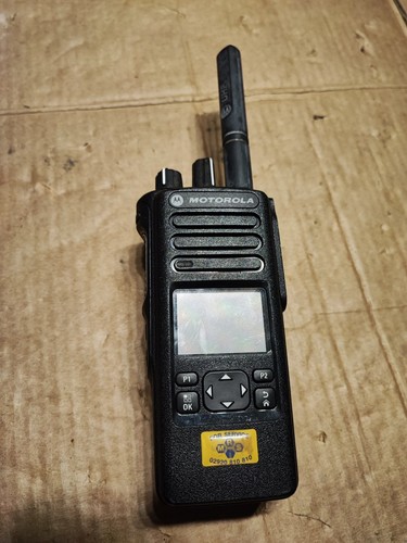 Motorola dp4600e uhf two - uhf, two-way